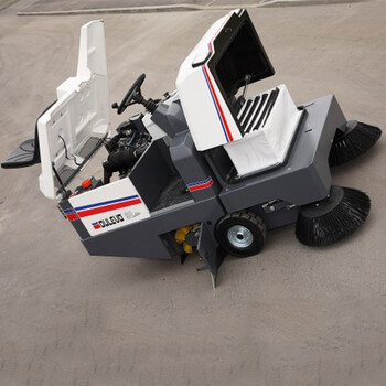 道路宝（DULEVO）90DK（柴油式） （柴油式）驾驶式燃油扫地车 清扫重粉尘场所 意大利原装进口