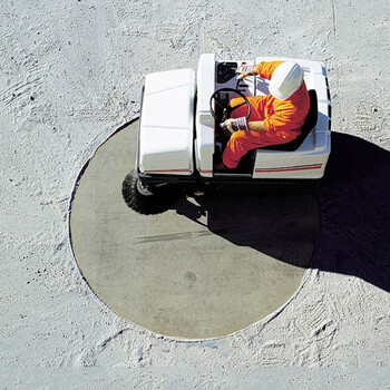 道路宝（DULEVO）90DK（柴油式） （柴油式）驾驶式燃油扫地车 清扫重粉尘场所 意大利原装进口