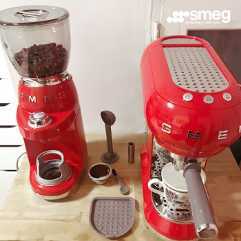 SMEG意式咖啡机+电动磨豆机和DerllaKW-80咖啡机哪个管用，哪个型号好？插图4