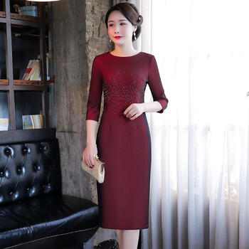 母亲节春儿子结婚妈妈穿的喜庆衣服春中年喜妈妈显瘦气质连衣裙结婚