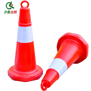 齐鲁安然  路锥 反光锥 交通隔离警示柱 路障 雪糕筒【红白塑料 路锥 高64cm 重1.45KG】