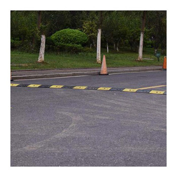 元汗100减速带 5cm高橡胶人字形减速板 道路交通坡道斜坡加厚减速垄限速缓冲带