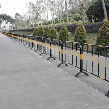 百舸 镀锌铁马护栏 道路交通施工安全隔离栏 景区商场排队围栏 32外管黄黑款1*1.5m带牌