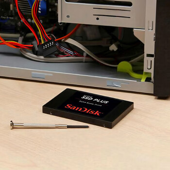 闪迪（SanDisk）1TB SSD固态硬盘535MB/s读速性能加强版SATA接口台式机DIY笔记本扩容大容量存储稳定电脑升级扩展