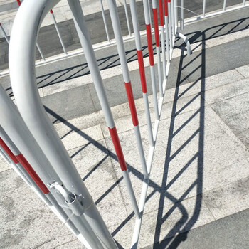 星工（XINGGONG）铁马护栏地铁隔离栏 公路铁马道路活动围栏 商场移动隔离带 JX-811一片装