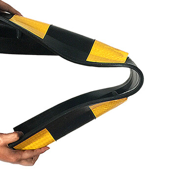 腾驰（CT）反光护墙角长橡塑胶护角防撞条 停车场地下车库护角线墙角保护器条交通设施 直角长80cm厚6mm