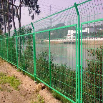百舸 荷兰网铁丝围栏网 浸塑双边丝护栏网 高速公路铁路鱼塘果园护栏隔离网 定制专拍