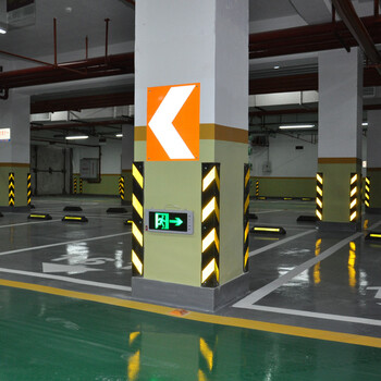 坚冠 反光橡胶直角护角条 停车场车库轮廓标交通标志 墙角防撞条保护器 柱子包角警示 800x100x8mm