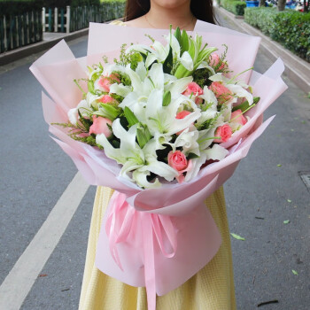 花束送女友老婆生日礼物探望闺蜜同事11朵白百合11朵戴安娜混搭花束