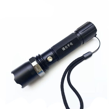 腾驰 CT    应急夜间户外救援耐压抗磨强光手电