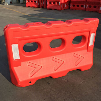冰禹 BYaf-14 三孔水马 道路隔离墩 塑料注水围栏 施工防撞围挡130*70cm 红色水马10个