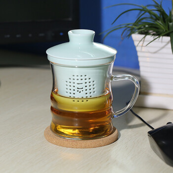 
                                        一园国际 办公茶杯 影青竹韵杯 陶瓷过滤耐热玻璃杯身杯身泡茶杯家用  礼盒包装 350ML                