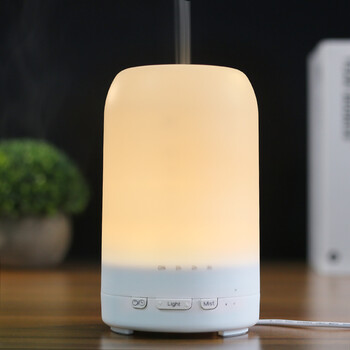 
                                        维优净 香薰机 负离子加湿器静音香薰灯香薰炉净化空气 200ml暖灯-送精油                