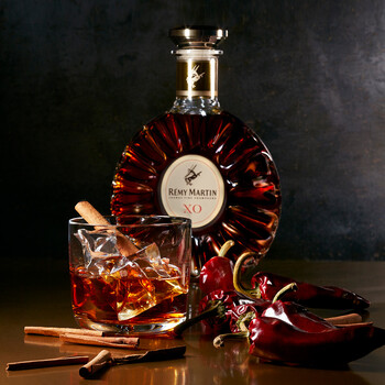 人头马（Remy Martin）洋酒 XO优质香槟区干邑白兰地 350ml 
