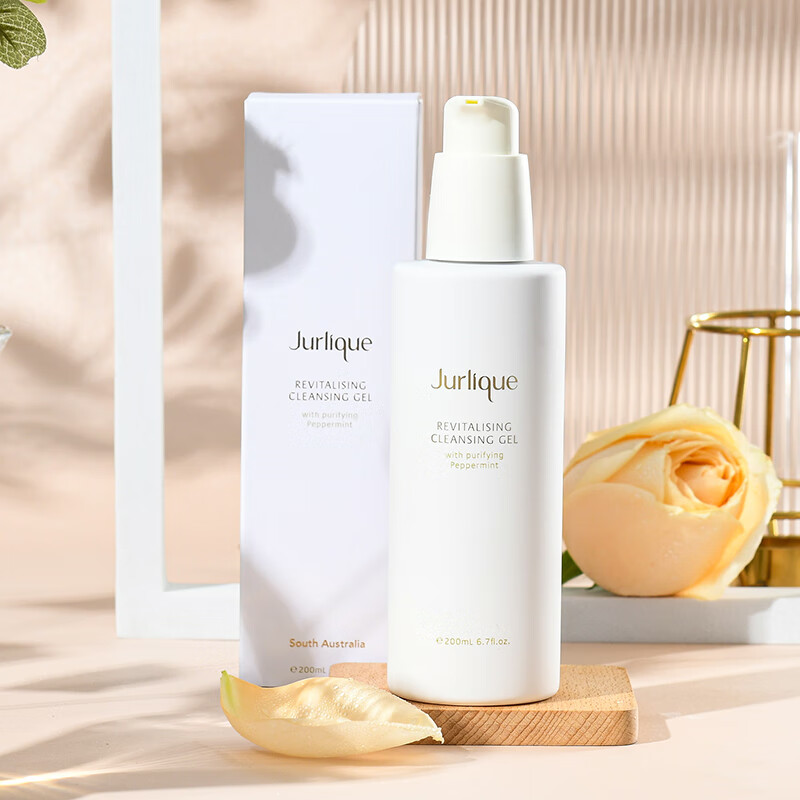 茱莉蔻  清透沁颜洁面凝露200ml