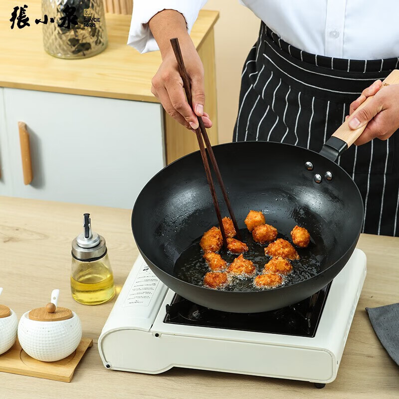 张小泉家用炒锅电磁炉通用炒菜锅无涂层精铁炒锅32cm香飘万家爆炒锅