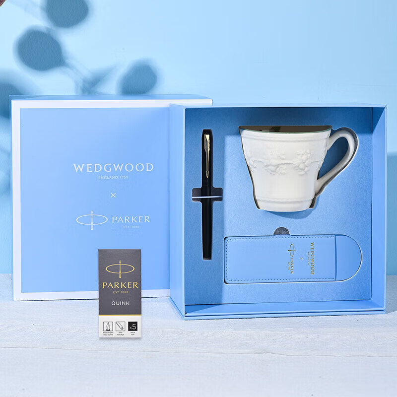 WEDGWOOD欢愉假日树莓马克杯套装+Parker派克威雅XL入门级黑金夹墨水笔	