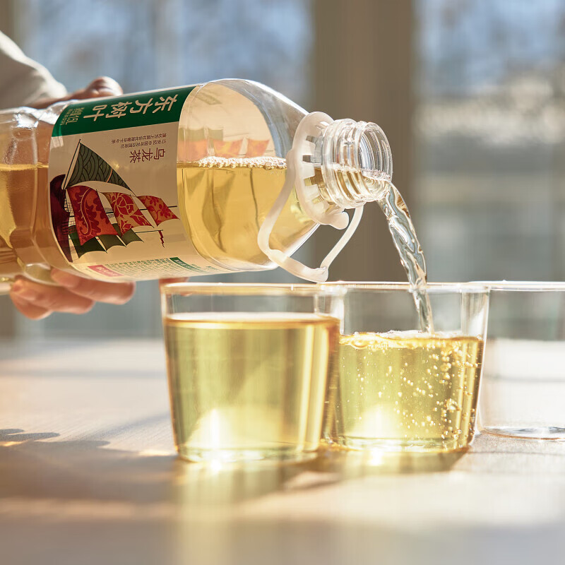 农夫山泉 东方树叶乌龙茶1.5L*6瓶 无糖饮料 茶饮料 整箱装