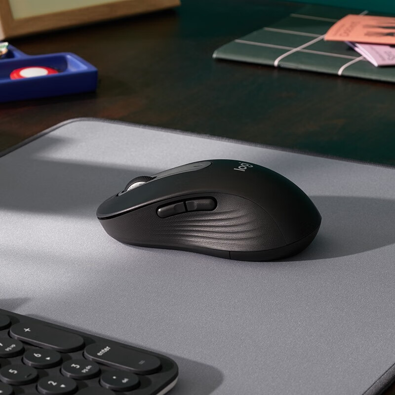 罗技（Logitech）时尚无线鼠标 Logi Bolt 蓝牙办公鼠标 轻音鼠标标准版 SIGANTURE M650 粉色