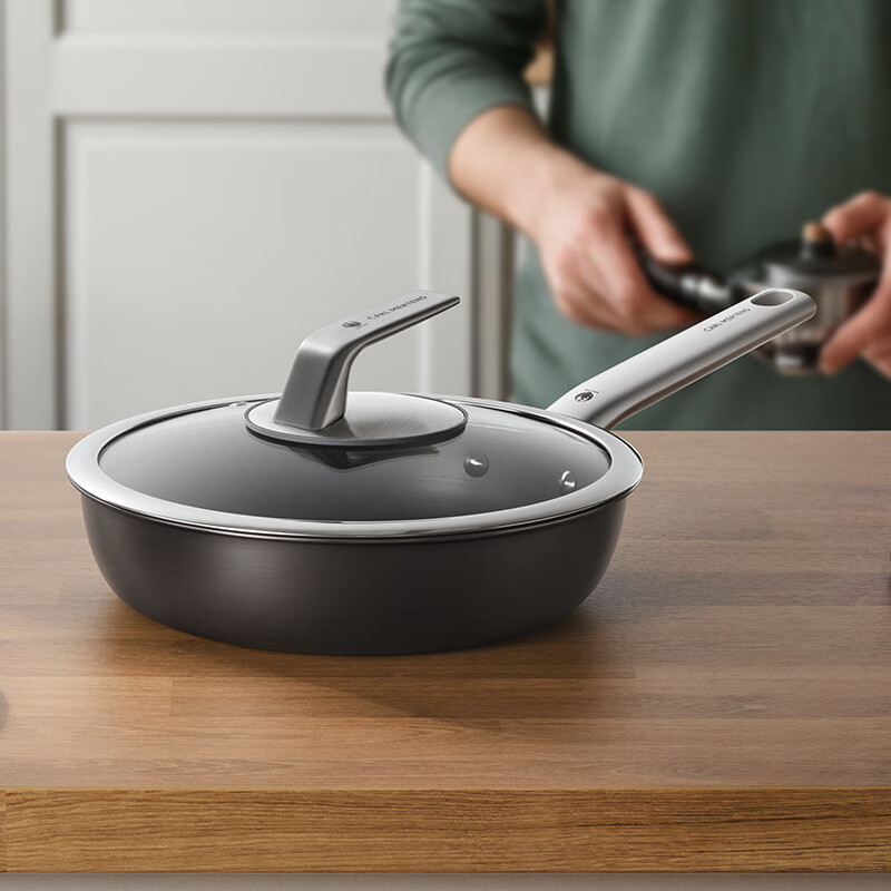 三头鹰  钛不粘煎锅26cmMTiF26C