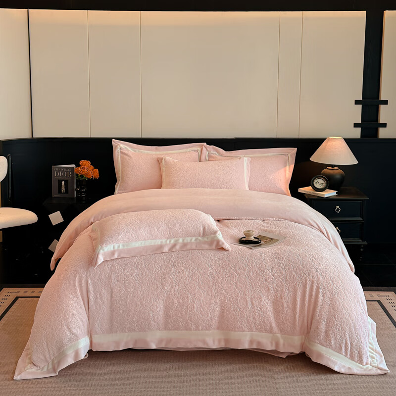 百丽安娜  牛奶绒全消光工艺轻奢四件套