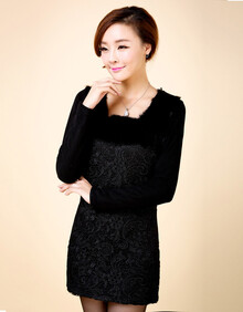 秋曦 2013秋冬新款女 <em>长款加绒打底</em>衫蕾丝拼接
