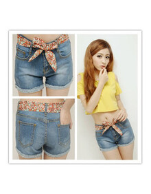 騵 2013新款实拍时尚<em>牛仔短裤</em>个性<em>腰带</em>女裤子