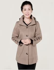 初柔2013春秋装新款<em>中老年女装</em>风衣 秋款大码