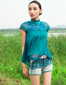 帛2014春夏新款 拼接撞色 低腰<em>直筒牛仔短裤</em>女