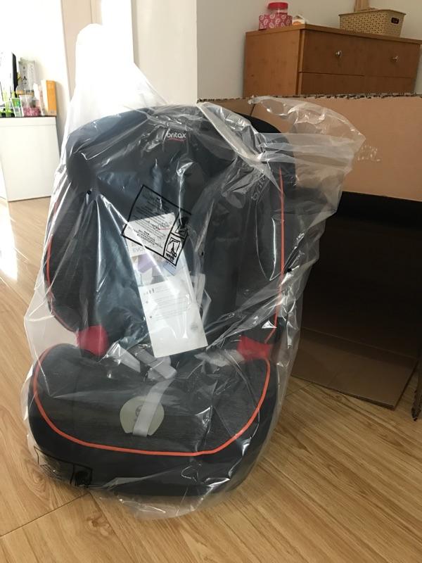 原先一直担心调皮的宝宝不坐,没想到他居然坐的住,估计是坐的比较舒服吧,希望能一直保持下去,安全很重要