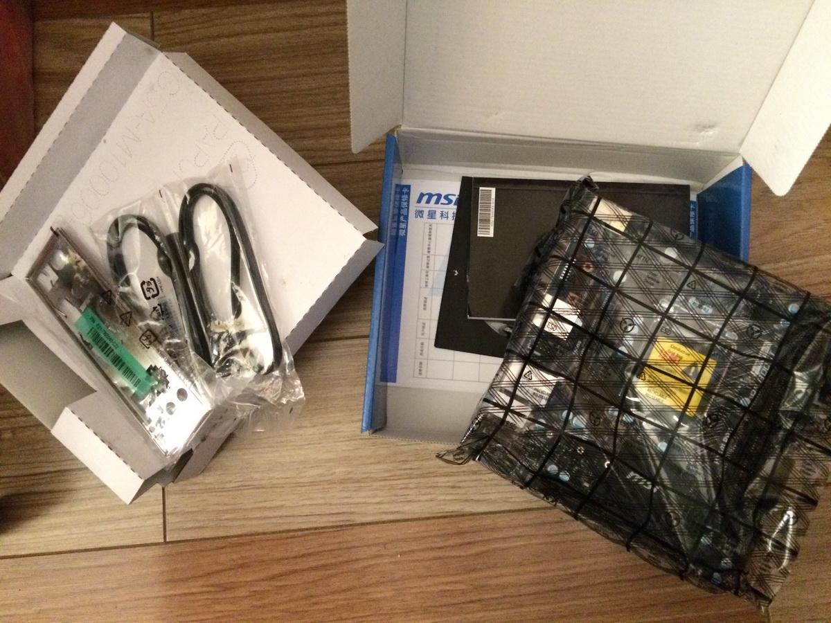 买过一次这款产品,并因为个人的失误错怪了这款主板。从品质、做工和细节方面看,这款产品还是很不错的。并且还有赠送一款酷冷至尊的散热器,总体上肯定是很值得选购的,毕竟相比H61和H81两个老型号而言,H110已经具备了所有应该搭载的接口,满足所有日常家庭、办公、高清应用,除了价格略贵之外,很值得选择。PS:我个人对这款产品的总体评价,可以把我对其的“买家印象”的几个短语连起来。