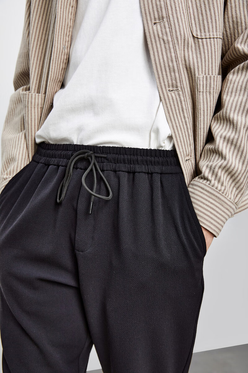 ur2021春夏新品男装休闲宽松抽绳束脚裤mf05r6ke2000 藏青 30