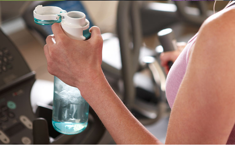 
                                        contigo 美国 杯户运动水杯外防漏便携随手杯塑料水杯-杰克逊 海水蓝色650ML                