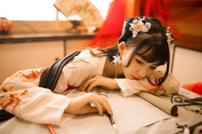 虫皿虫皿-龙母汉服 [16P-60MB]