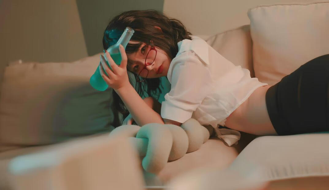 yuuhui玉汇《宿醉》:情感交响曲,醉心回忆!插图1 yuuhui玉汇《宿醉》:情感交响曲,醉心回忆!插图1