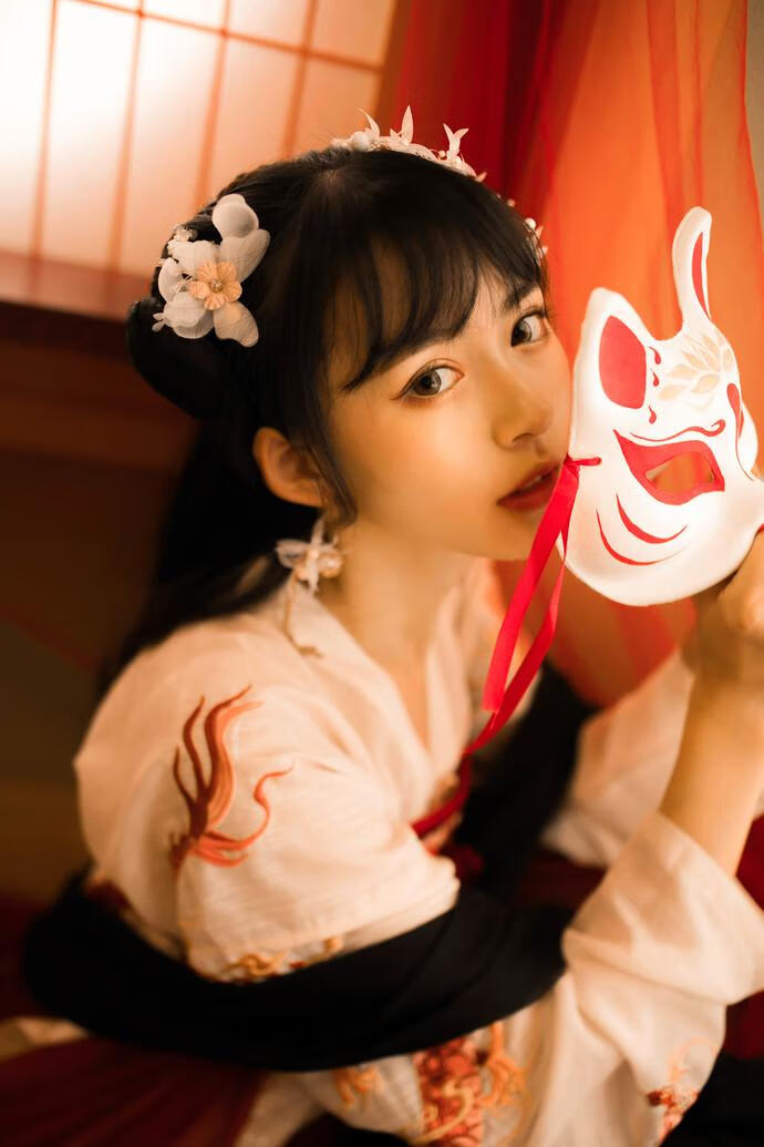 虫皿虫皿 NO.001 龙母汉服 (2).jpg 虫皿虫皿 NO.001 龙母汉服 (2).jpg
