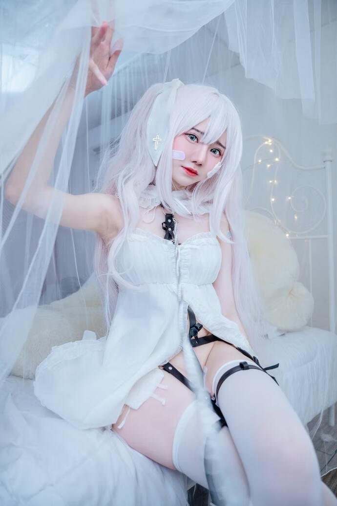 Sally Dorasnow-Hatsune [32P-290M]