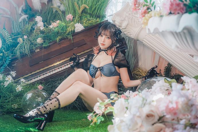 ElyEE子-Fairytale Wonderland 童話仙境 [43P3V-153MB]