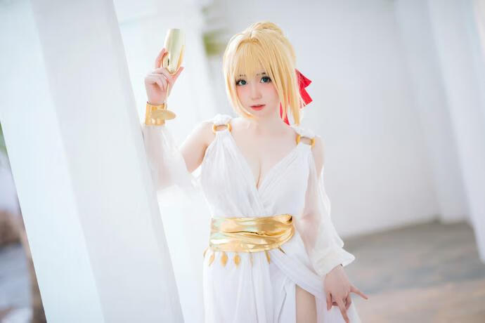 焖焖碳-尼禄睡裙 [27P-239MB]