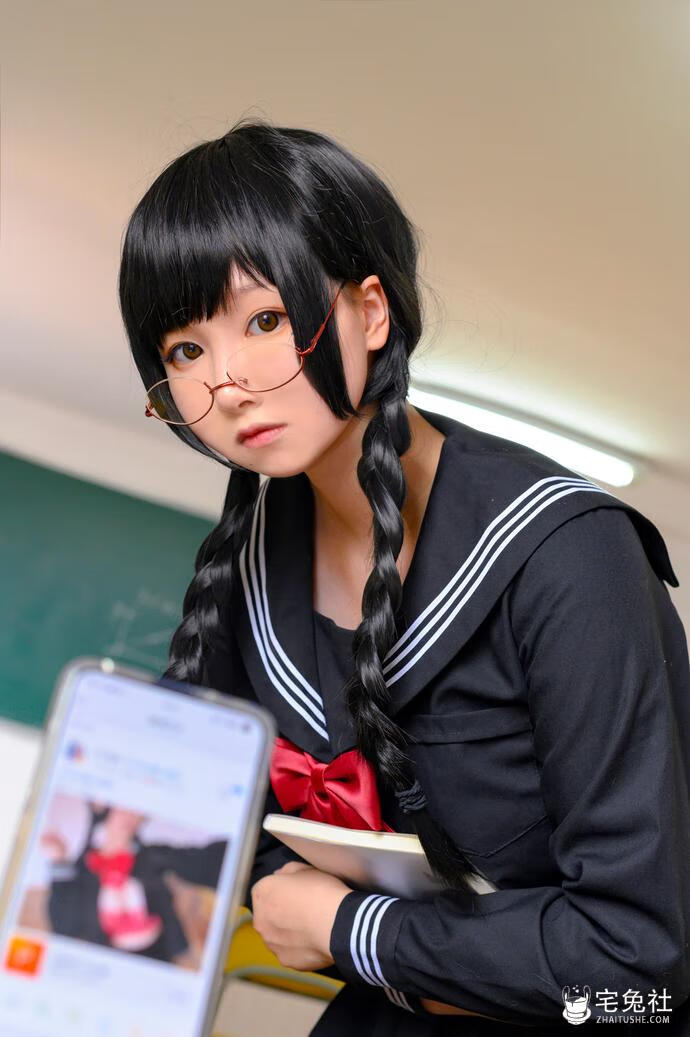 papi草莓酱全套作品图合集 靡烟旗袍的男友拍摄视角让人垂涎欲滴！