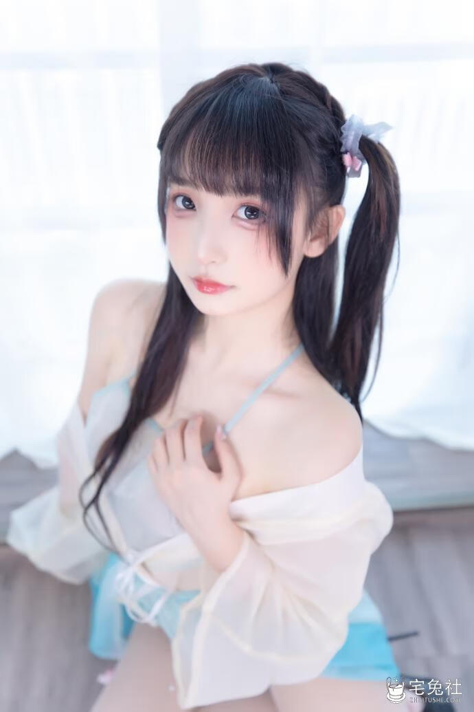 神楽坂真冬《醉梦星河》 (2) 宅兔社.jpg 神楽坂真冬2分钟视频究竟讲了她的什么黑历史?