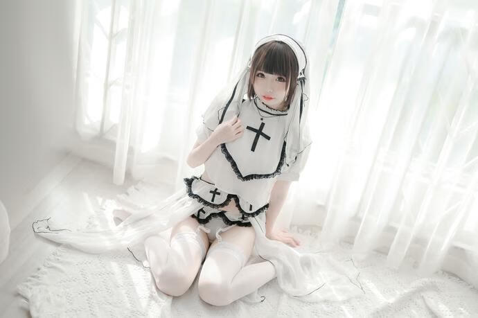 十万珍吱伏特cos作品合集 (8).jpg