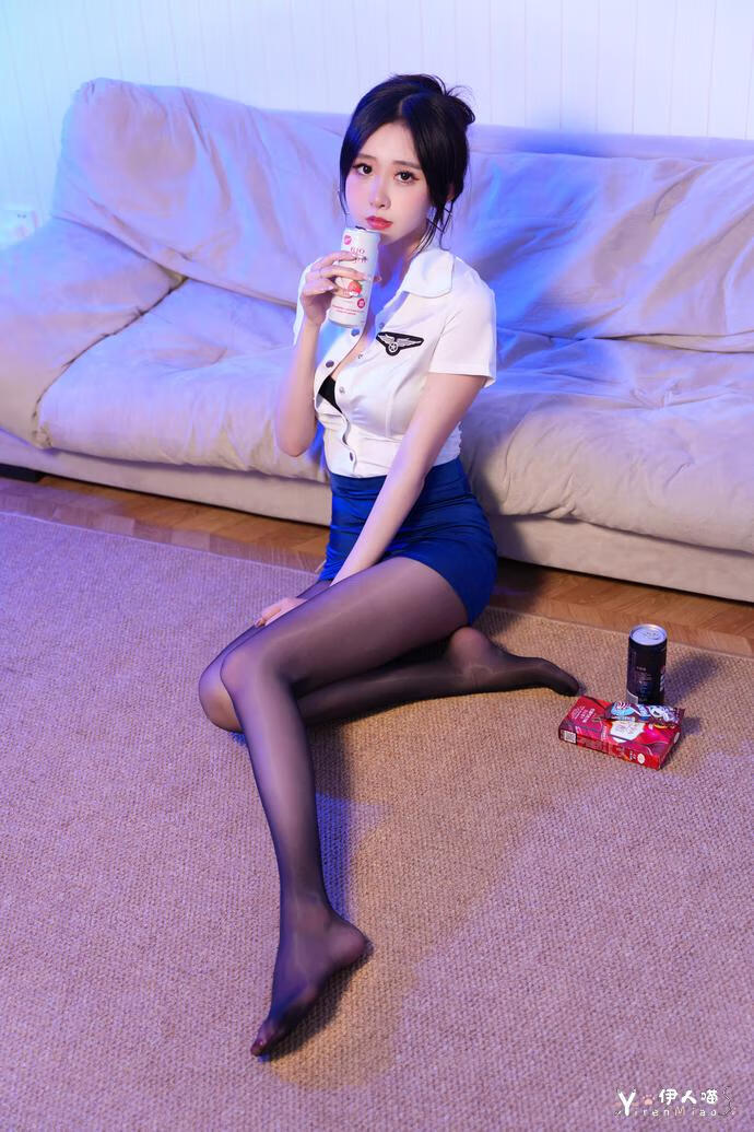 芋圆侑子 NO.028 油亮空姐.jpg 芋圆侑子COS作品火爆全网!这位甜美妹子如何玩转御姐风?