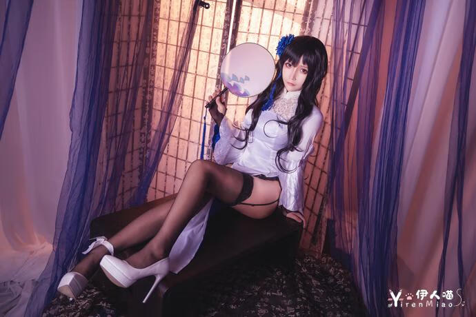 如此迷人的抱走莫子A胶衣作品 大车灯的样子难以忘怀