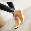 2018 estudiantes masculinos invierno nuevas botas cortas de color sólido más botas cortas de terciopelo cabeza redonda bizcocho con botas planas de los hombres