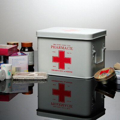 

Ou Runzhe first aid box medium multi-storey family storage medicine box white