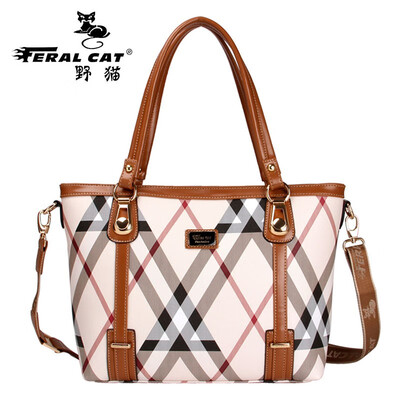 

FERAL CAT stylish atmosphere shoulder bag