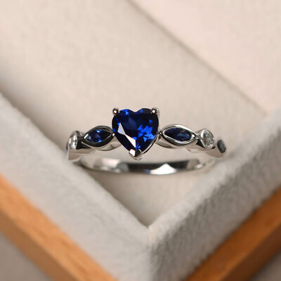 

RingSilver Color Romantic Heart Pave Crystal Finger Rings For Women Colorful Zircon Fashion Wedding Ring Valentines Day Gift