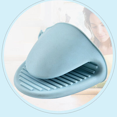 

Microwave Gloves Anti-scalding Gloves Silicone Insulated Non-Slip Baking High Temperature Gloves