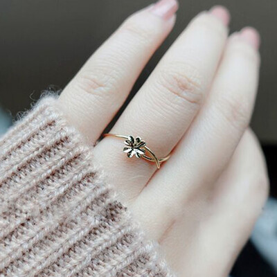 

Korean Version Of Fashion Sun Blossom Closed Ring Lady Small Fresh Chrysanthemum Silver Gold Plated Ring